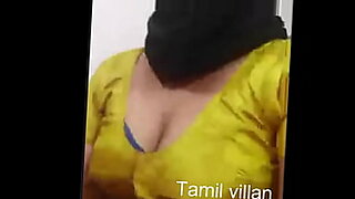 tamil item aunty showing her nude body with dance