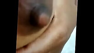 Beautiful Indian mom showing her big boobs and masturbating.