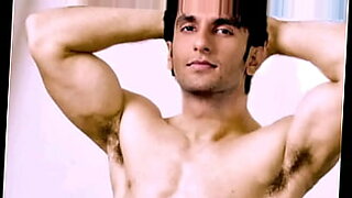 Bollywood actor Ranveer Singh caught without underwear.