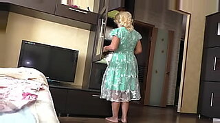 the milf's usual household errands turned into anal bang-out when she showed her meaty booty