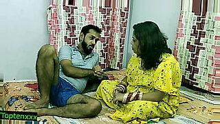 Hot XXX bhabhi seduces and gives great blow job and sex.