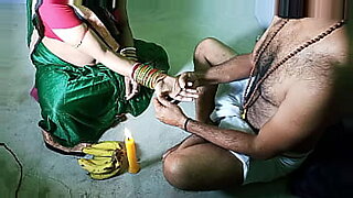 Dhongi Tantric Baba performs a pooja and then has hot sex with his devotee.