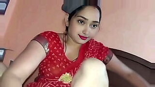 Virgin pussy licking and sucking sex video in Hindi voice.