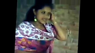 Desi bhabhi’s naughty videos leaked from my iPhone. Watch her in action now!