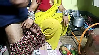 Dost ki biwi ko kitchen me doggy style me audiotaped, real-ass video of housewife in action.