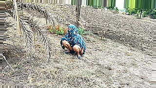 Komal’s public urination makes people’s lawns erect.