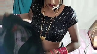 Indian XXX desi video: Black saree, blouse, petticoat, and panty.