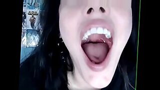 Big lips cum in mouth