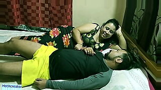 I cum after entering my dick inside sexy bhabhi's wet pussy! She was playing with clear Hindi audio.