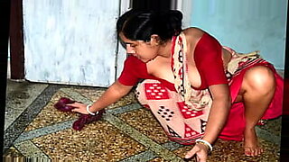 Everbest desi big boobs maid XXX fucking with house owner absence of his wife - Bengali XXX couple.