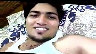 Hot Indian teen in homemade porn video.