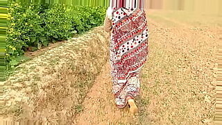 Indian aunty gets rough and dirty in outdoor hardcore sex.