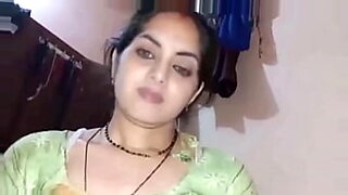 Hot bhabhi’s XXX sex with innocent boy? Yes, there is such a video!