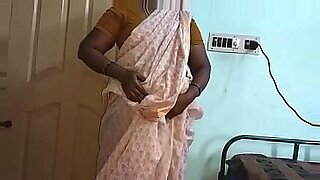 Indian fat aunty cum in mouth