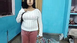 Girlfriend couldn't get it up, so I went to my thick-boobed bhabi instead. XXXSoniya big boobs Indian Hindi dirty.