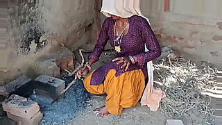 Married man seduces his wife in her salwar suit and gives her a hot anal sex.