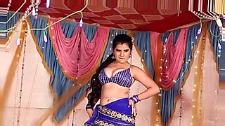 Indian Bhojpuri Sexy song