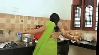 Dever and Bhabhi hot saree navel romance in bedroom.