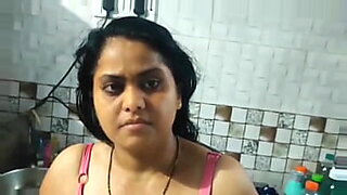 Maid Naiyaan ki mai has sex with her employer.